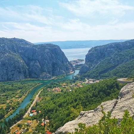 Apartament Green Valley Omiš Exteriör bild