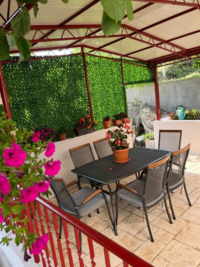 Apartament Green Valley Omiš Exteriör bild