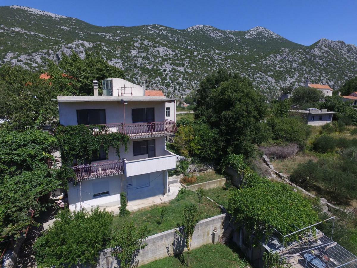 Apartament Green Valley Omiš Exteriör bild