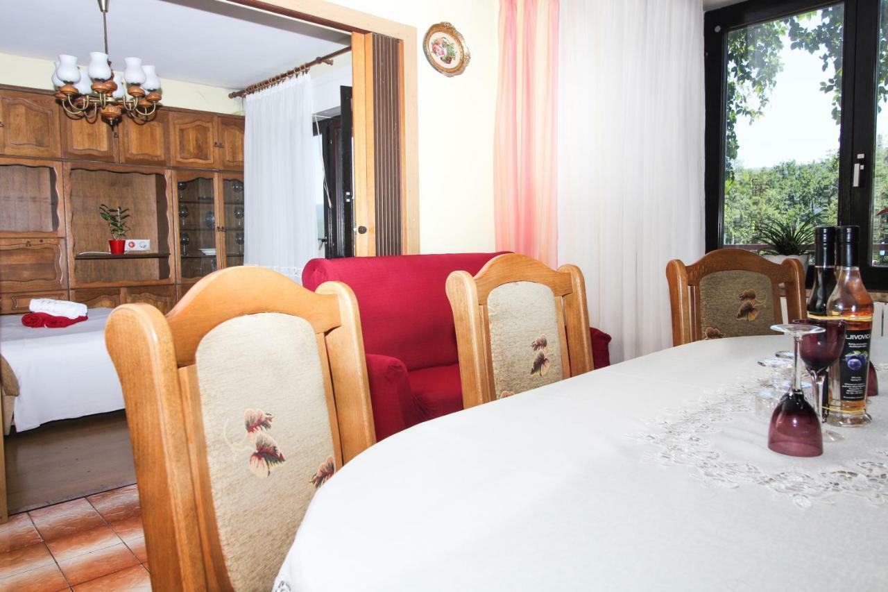 Apartament Green Valley Omiš Exteriör bild