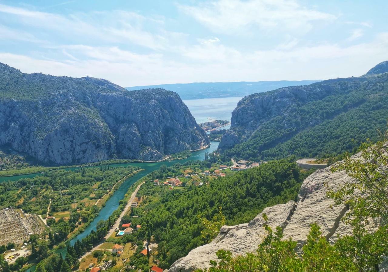 Apartament Green Valley Omiš Exteriör bild