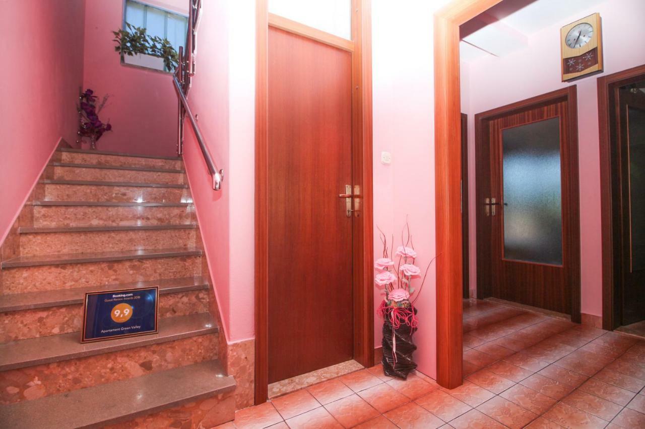 Apartament Green Valley Omiš Exteriör bild