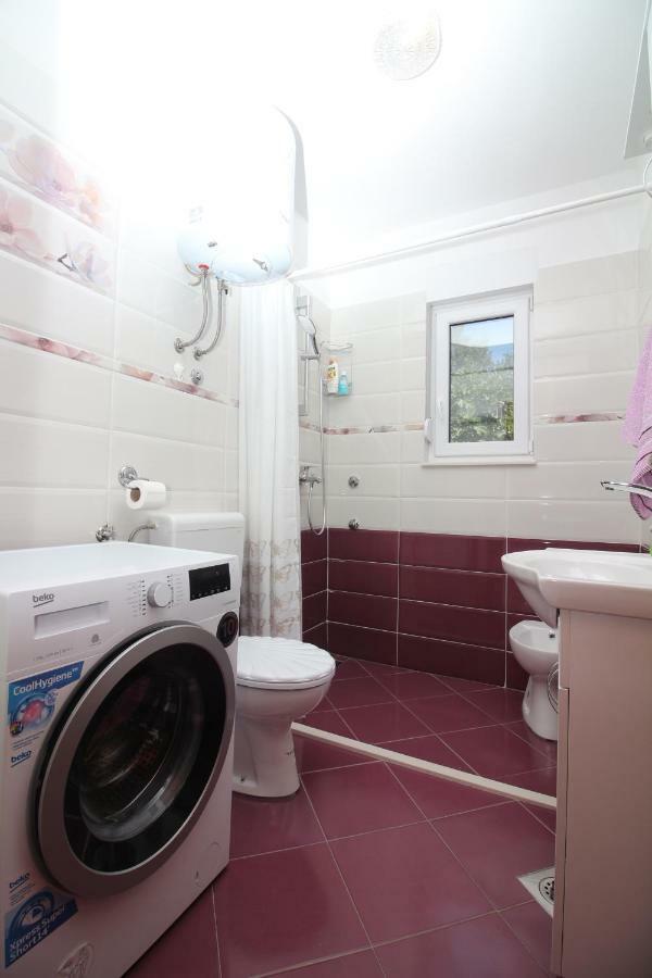 Apartament Green Valley Omiš Exteriör bild